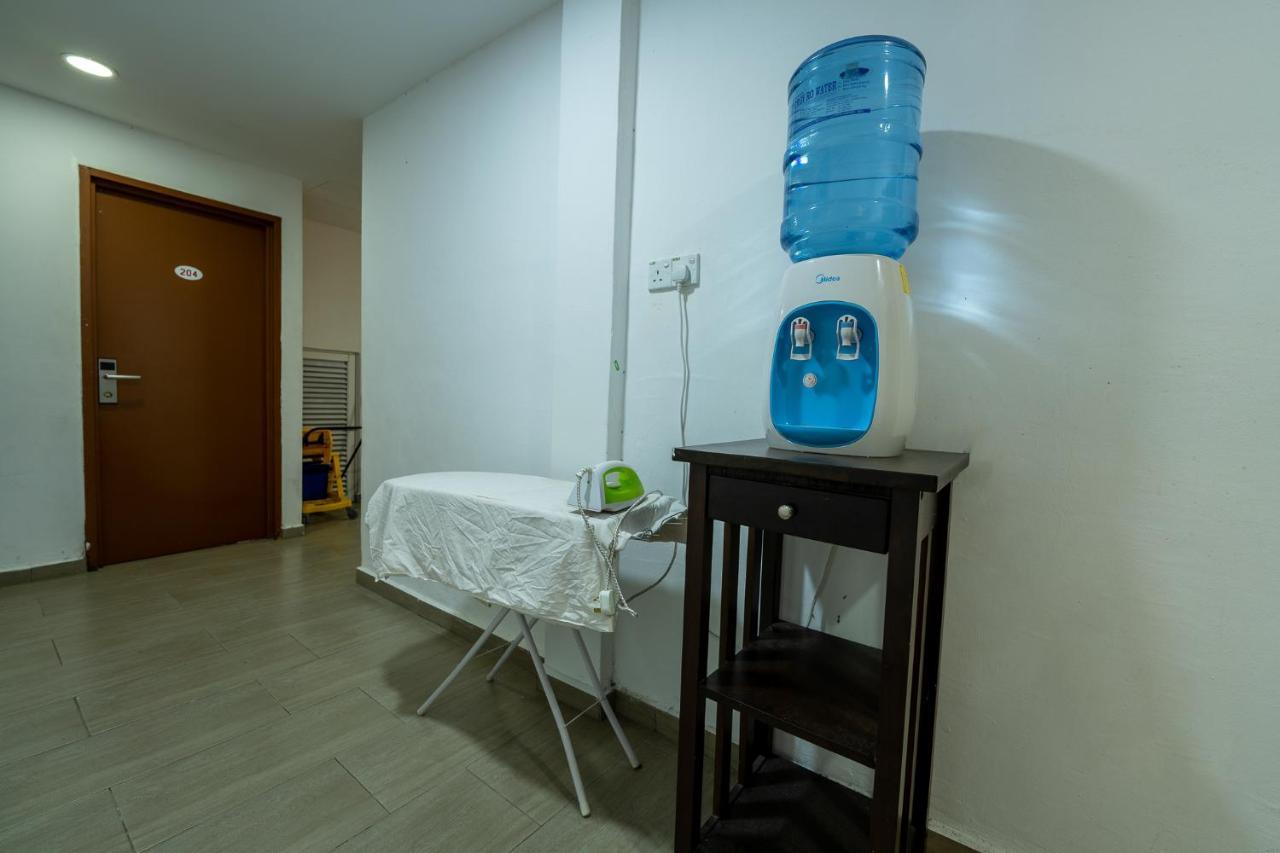 Mary J Hotel Family 10 Pax Room Кота-Бару Экстерьер фото